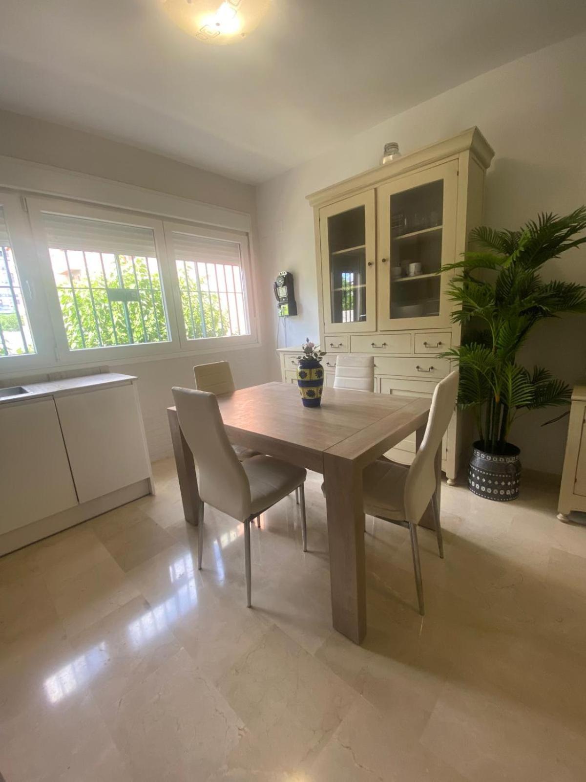 Nervion Luxury Sevilla Екстериор снимка